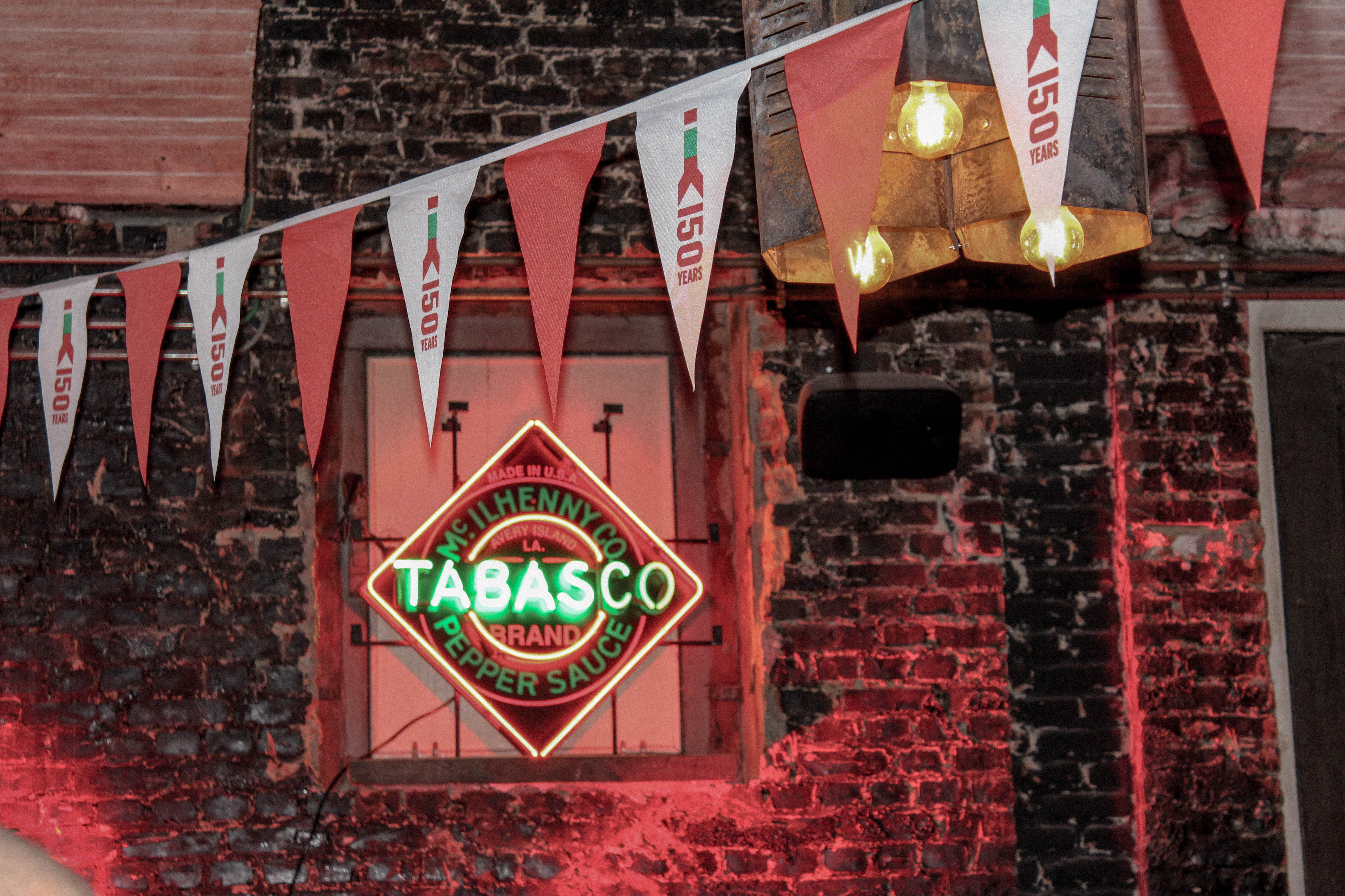 Tabasco bestaat 150 jaar en daar hoorde een feestje bij!