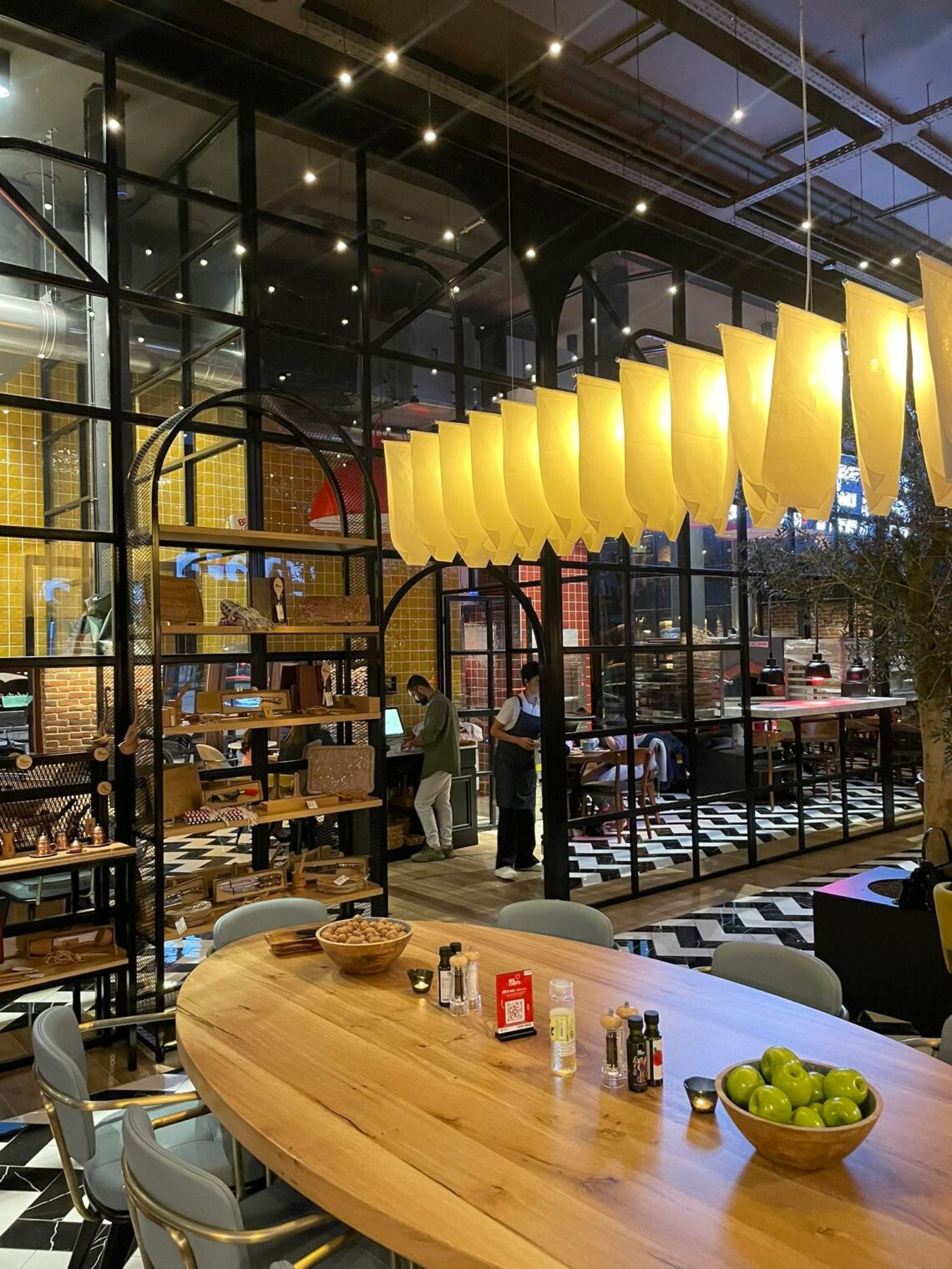Turkse Big Chefs in Antwerpen op het Operaplein - BlogVivant